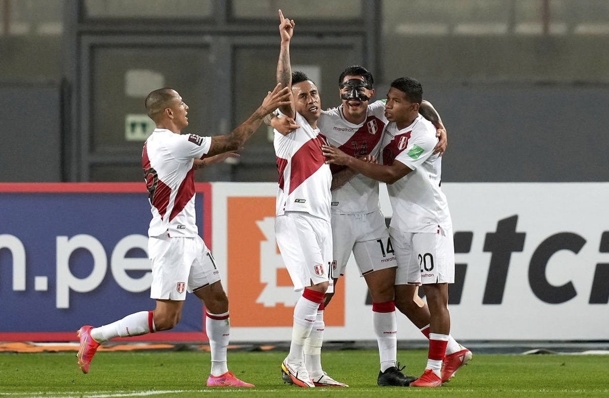 Christian Cueva ghi bàn thắng duy nhất cho tuyển Peru