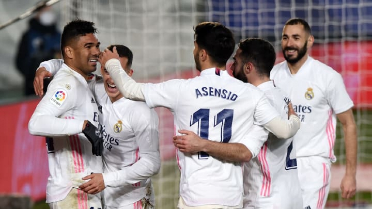 Real Madrid dâng cao đội hình, tạo thế chủ động trong hiệp hai của trận đấu
